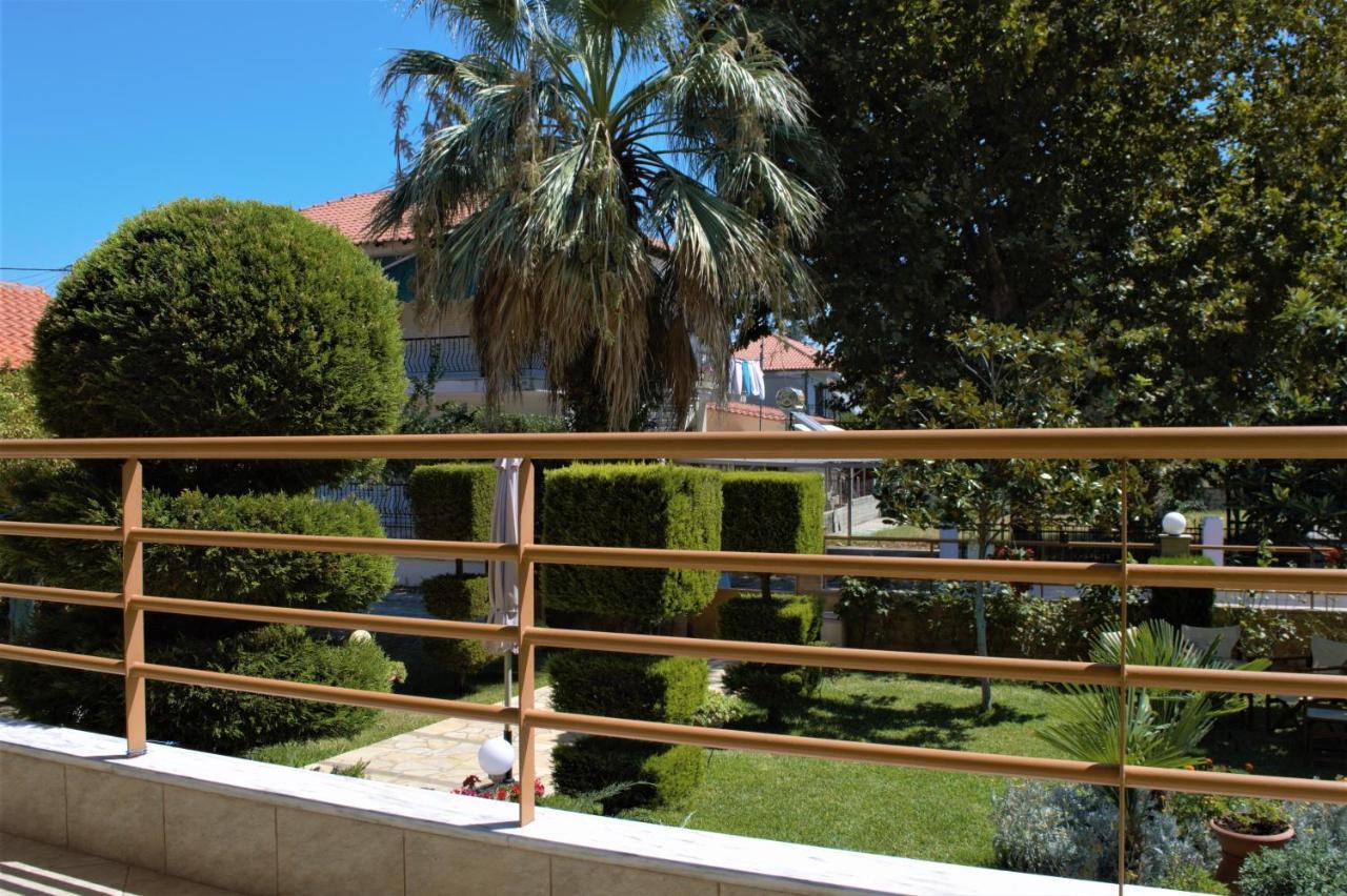 Family Resort In Vrasná Buitenkant foto